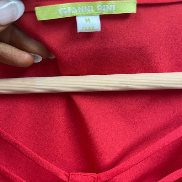 Gianni Bini Red Puff Bell Sleeve Drape Blouse Medium - Picture 4 of 4